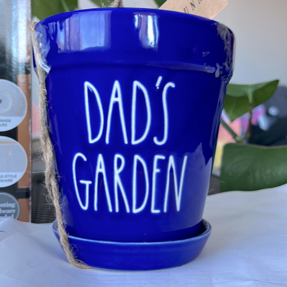 NWT Rae Dunn planter